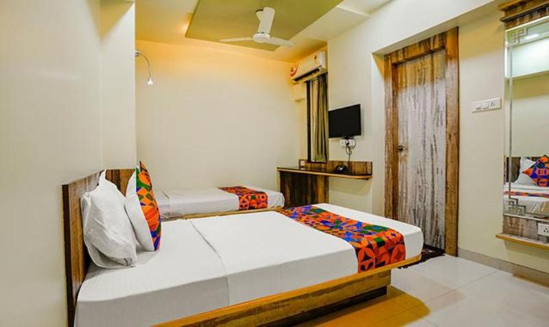 Fabhotel Happy Stay image