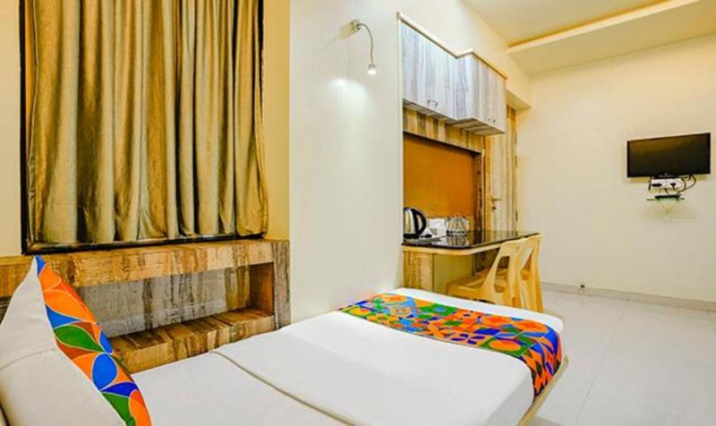 Fabhotel Happy Stay image