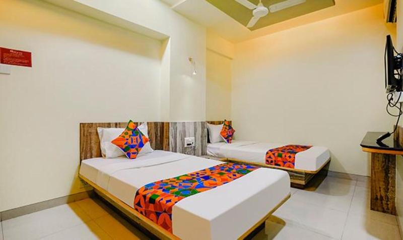 Fabhotel Happy Stay image