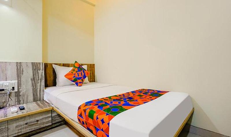 Fabhotel Happy Stay image