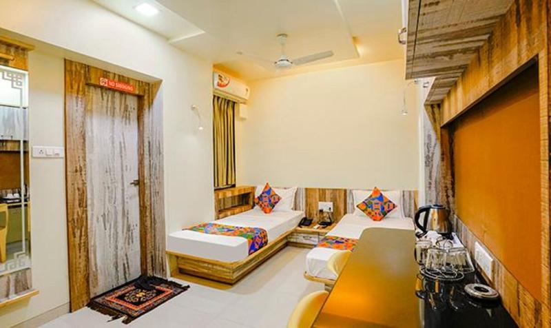 Fabhotel Happy Stay image