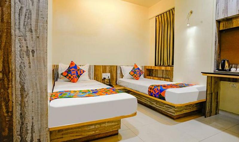 Fabhotel Happy Stay image