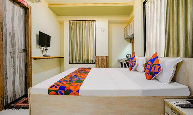 Fabhotel Happy Stay image
