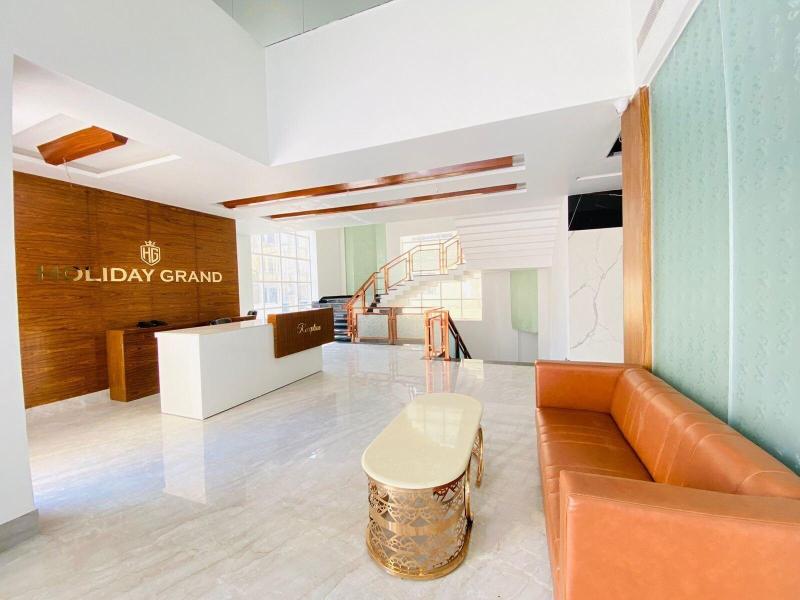 Hotel Holiday Grand Near Expo Mart image