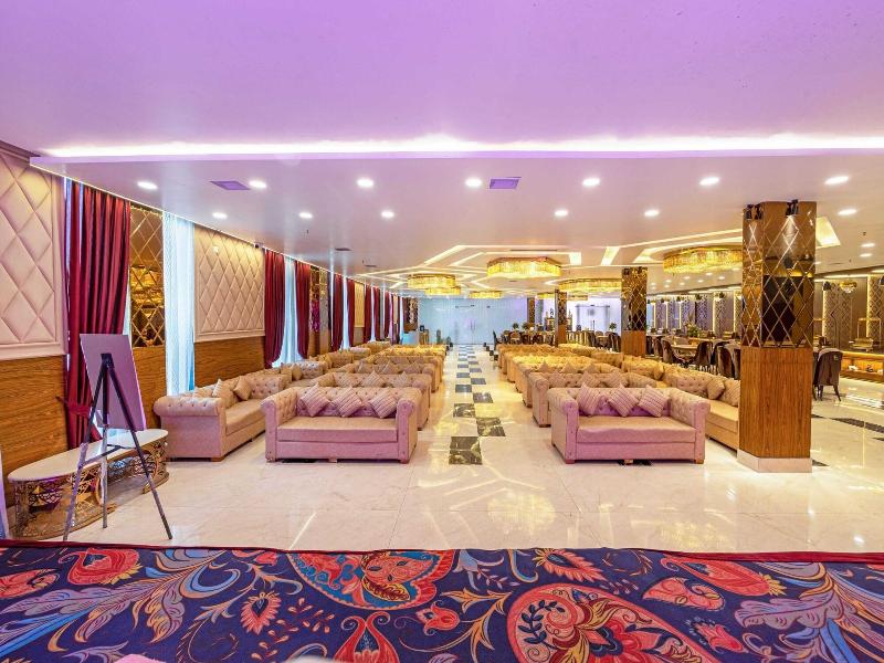 Hotel Holiday Grand Near Expo Mart image