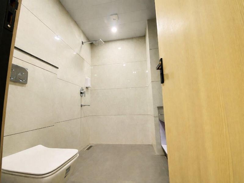 Hotel Holiday Grand Near Expo Mart image