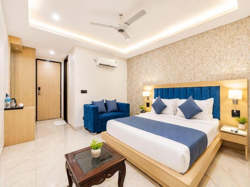 Hotel Holiday Grand Near Expo Mart image