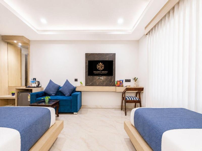 Hotel Holiday Grand Near Expo Mart image