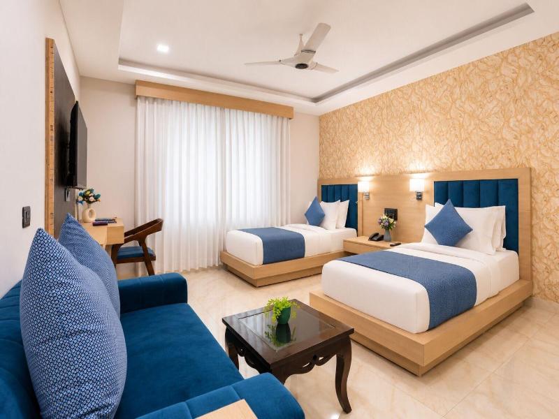 Hotel Holiday Grand Near Expo Mart image