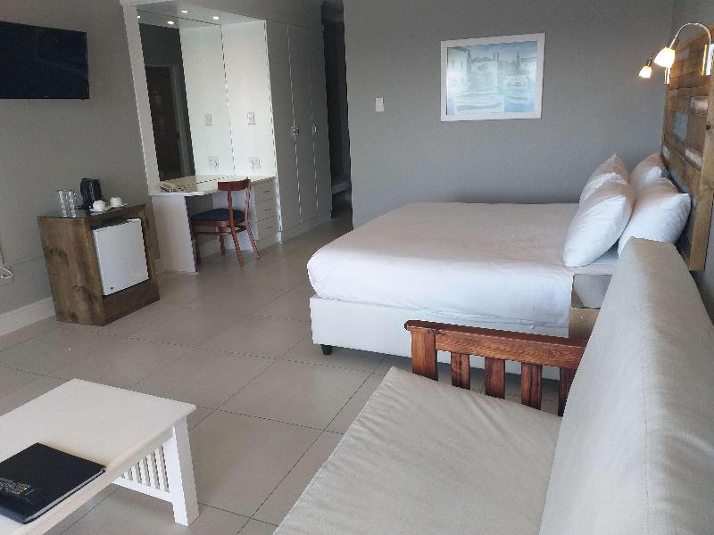 Diaz Hotel And Resort image