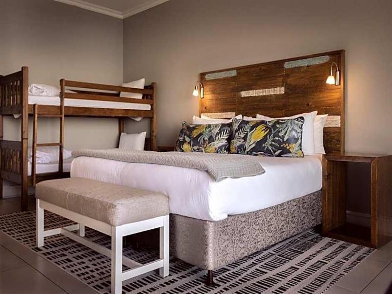 Diaz Hotel And Resort image