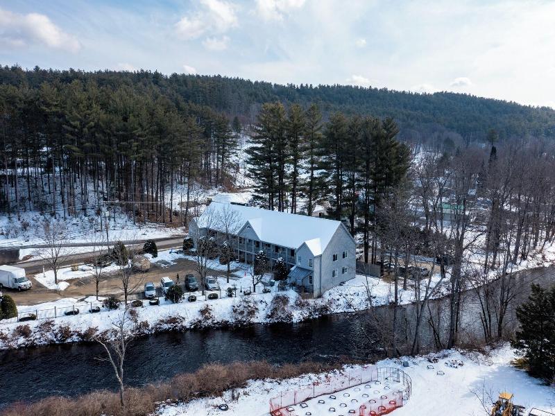 Riverhouse by Weekender 3