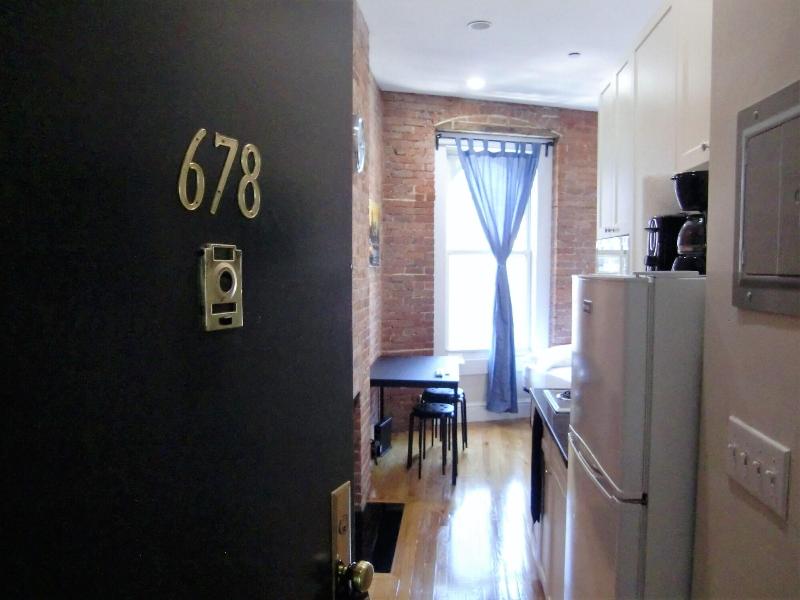 Studios Midtown Manhattan image