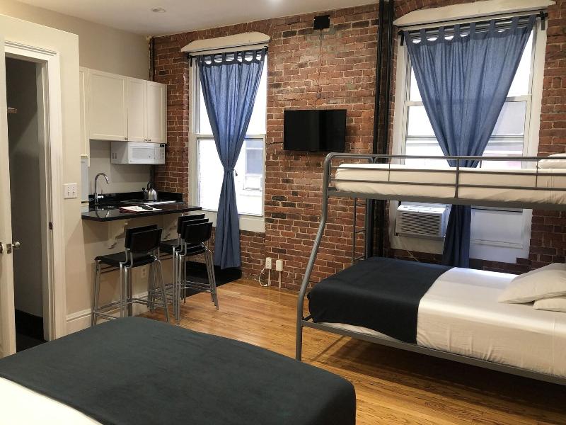 Studios Midtown Manhattan image