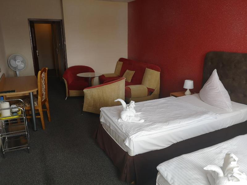 Hotel Relax image