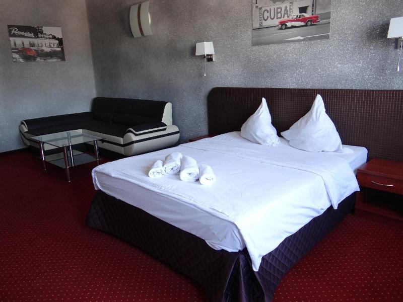 Hotel Relax image