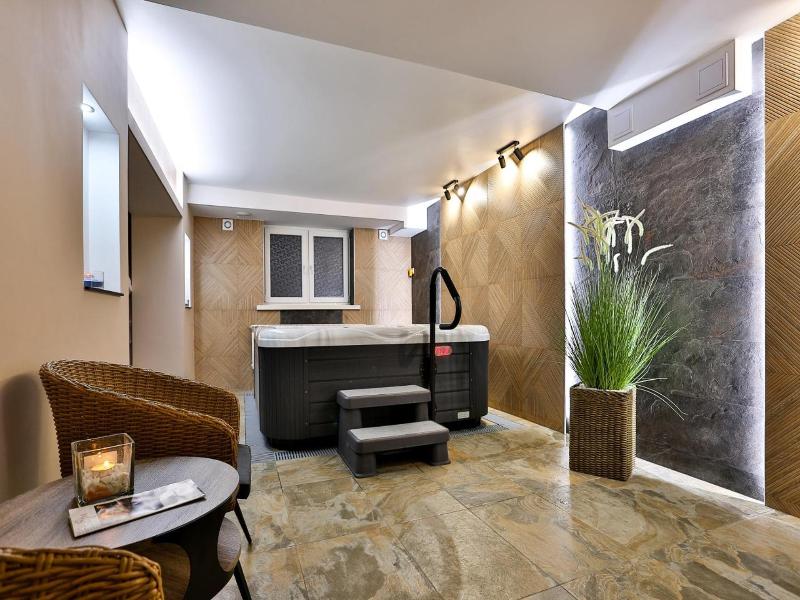 Hotel Wiosna image