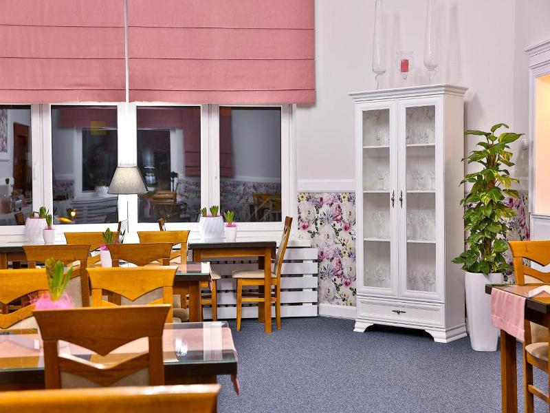 Hotel Wiosna image