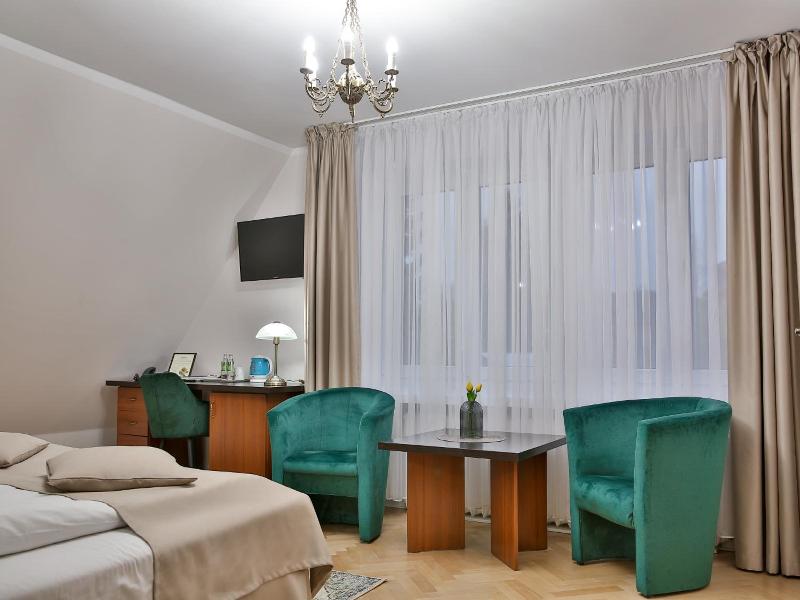 Hotel Wiosna image