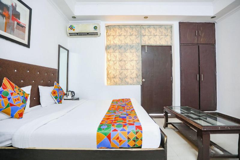 Fabhotel F9 H Block Sector 51 image
