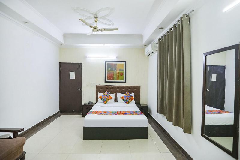 Fabhotel F9 H Block Sector 51 image