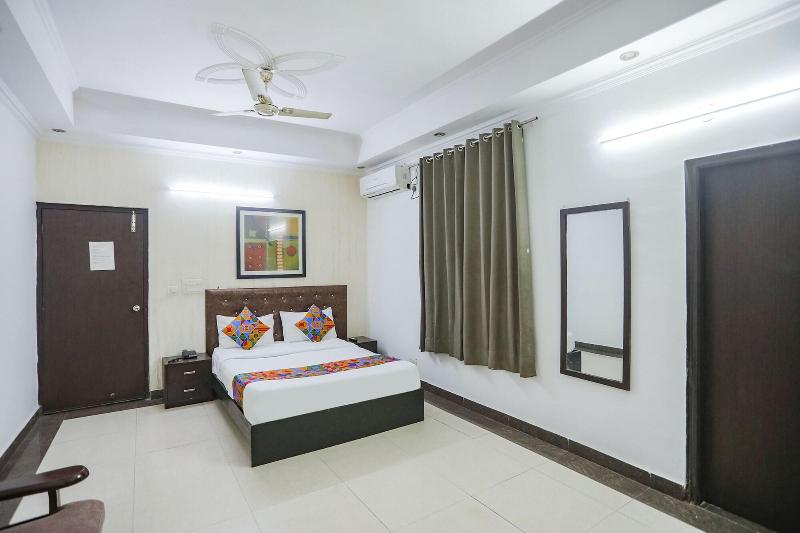 Fabhotel F9 H Block Sector 51 image