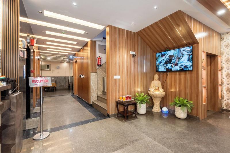 Hotel Royal Inn Igi image