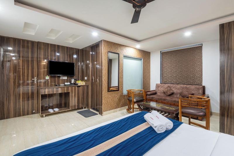 Hotel Royal Inn Igi image