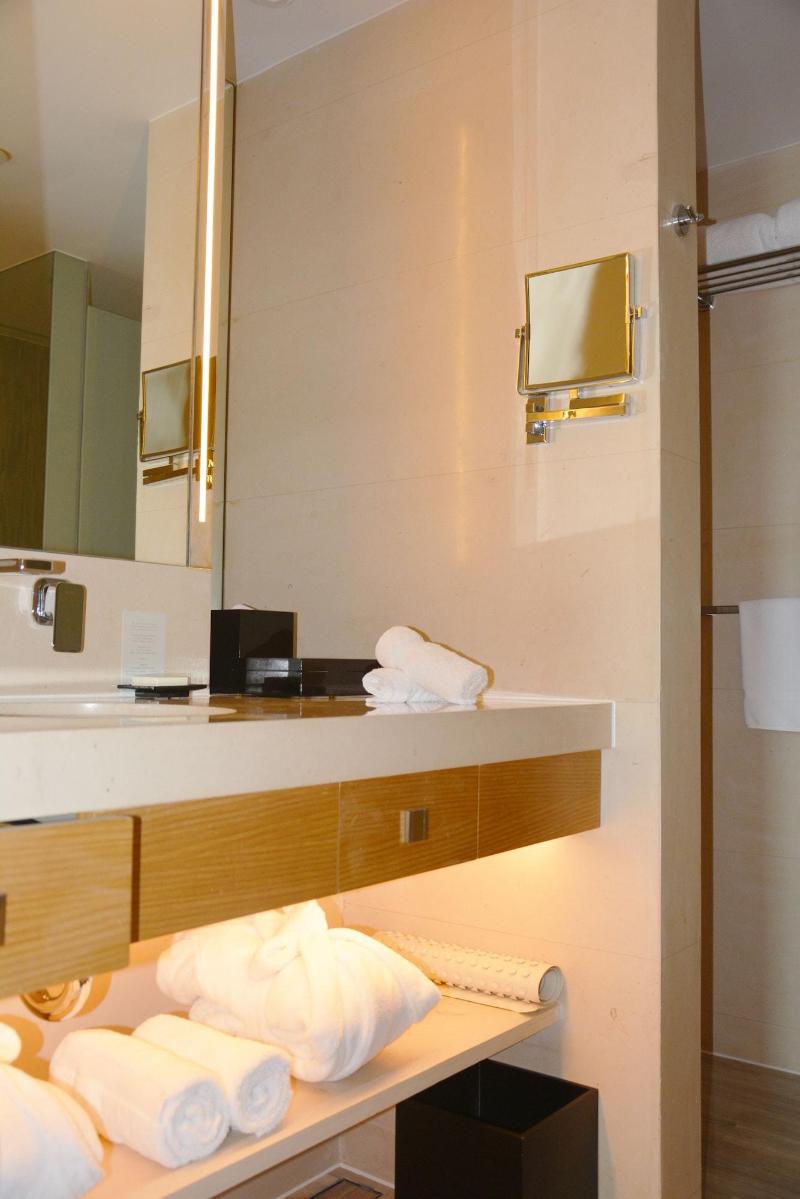 Hyatt Centric Zhongshan Park Shanghai image