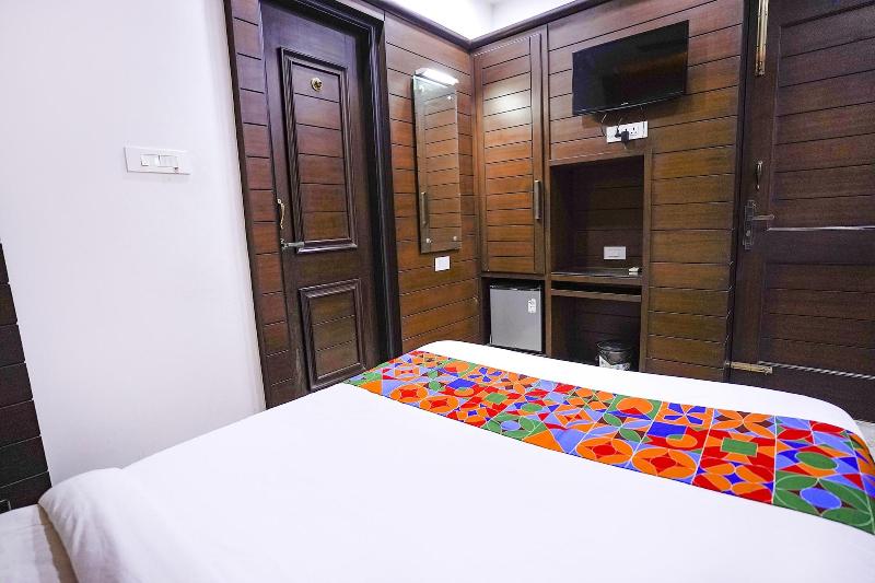 Fabhotel Sai Residency image