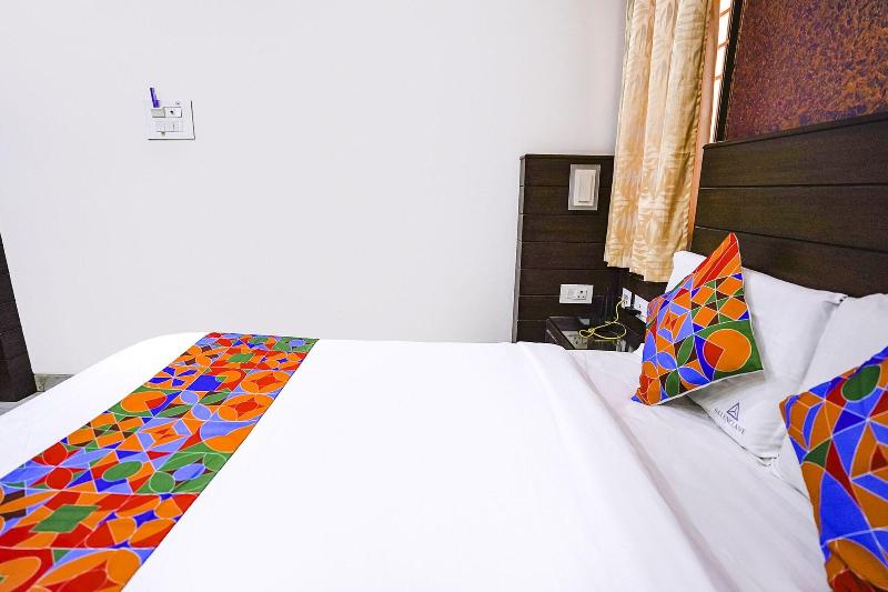Fabhotel Sai Residency image