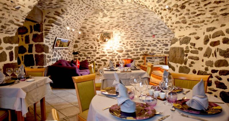 Hotel Du Midi Pierrefort image
