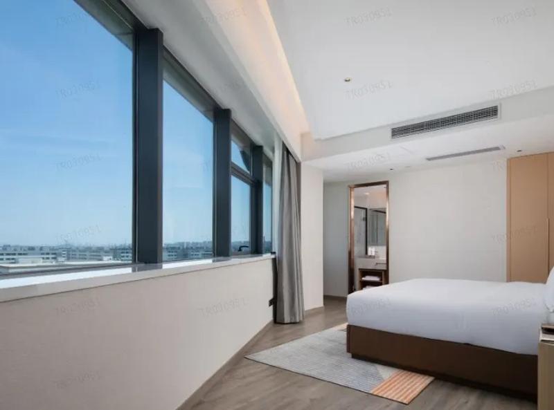 Novotel Jiaxing Port Area image