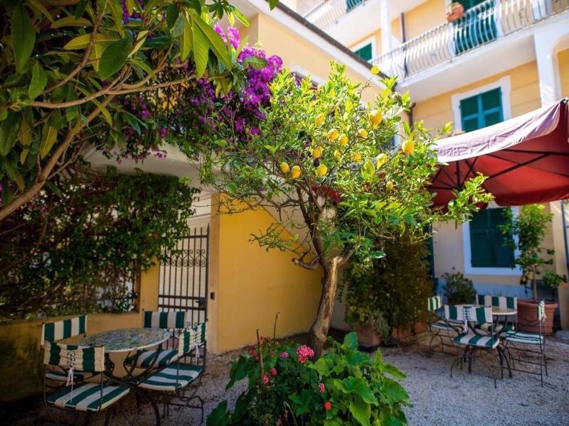 Hotel Miranda image