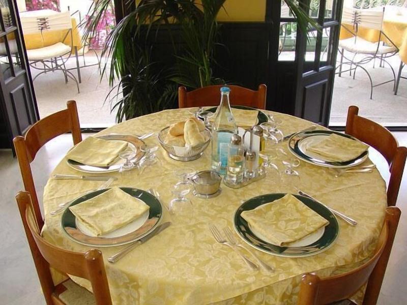 Hotel Miranda image