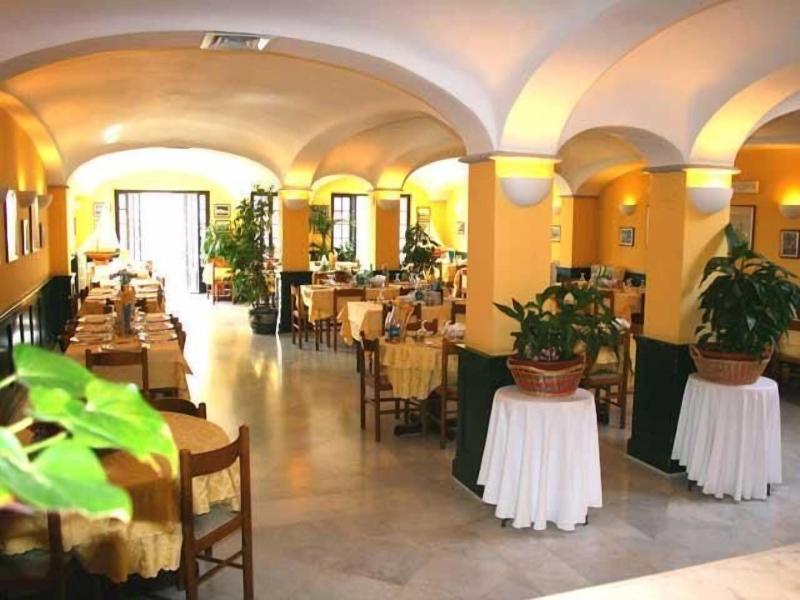 Hotel Miranda image