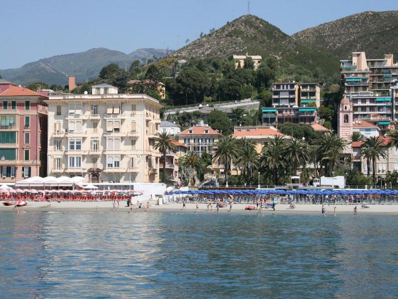 Hotel Miranda image