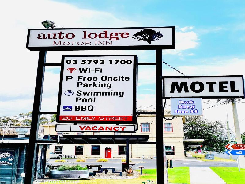 Auto Lodge Motor Inn image