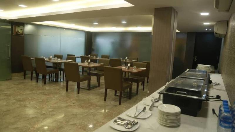 Hotel Comfotel image