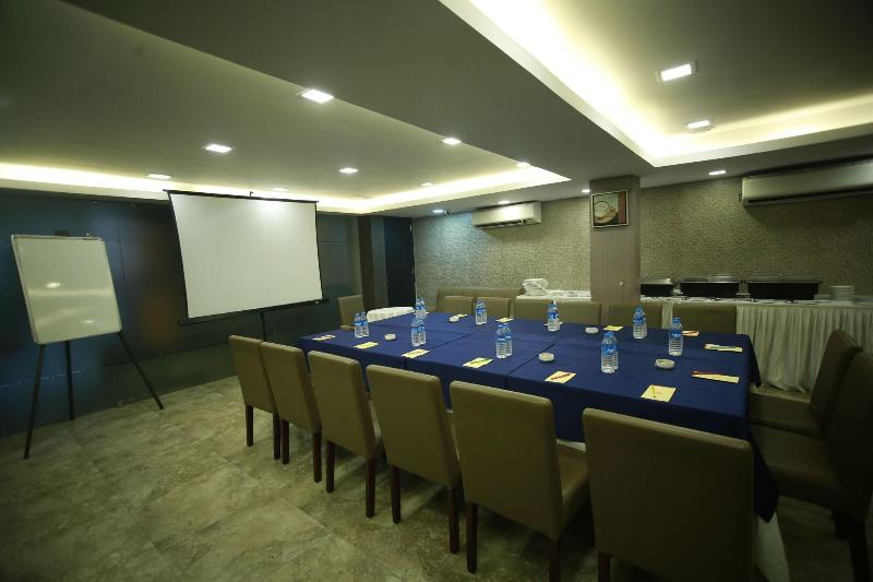 Hotel Comfotel image