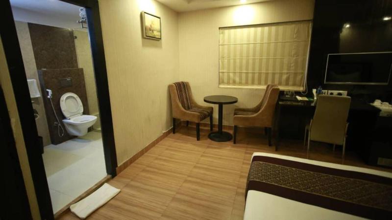 Hotel Comfotel image