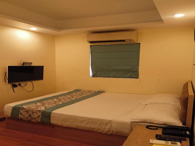 Hotel Comfotel image