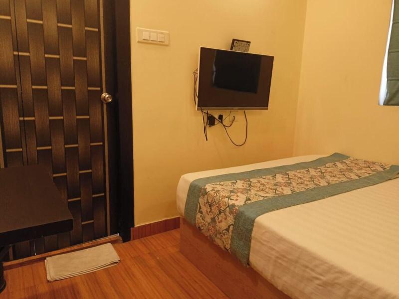Hotel Comfotel image