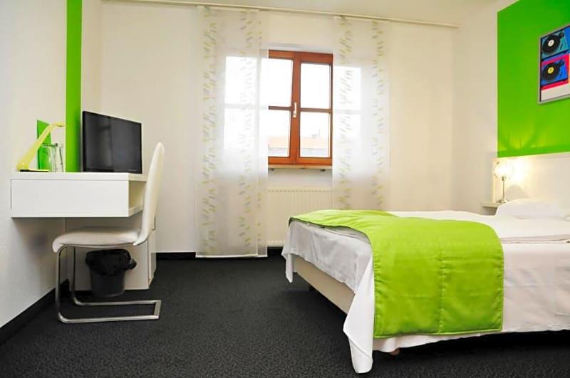 Hotel Zum Brunnen image