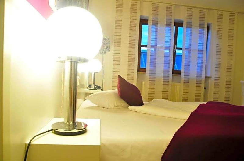 Hotel Zum Brunnen image