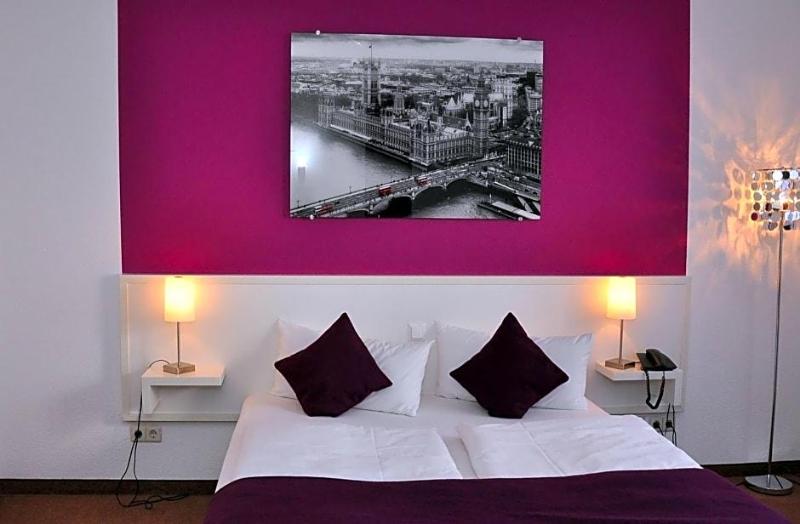 Hotel Zum Brunnen image