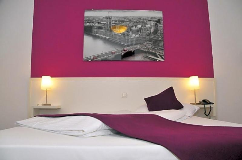 Hotel Zum Brunnen image