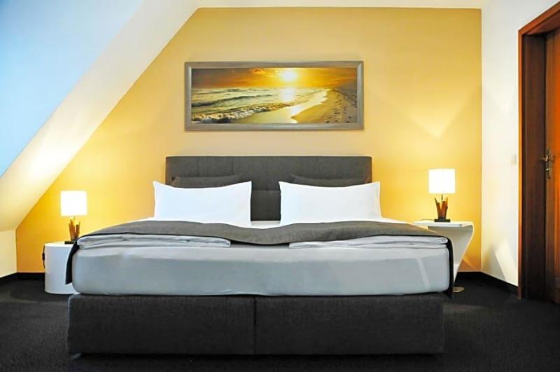 Hotel Zum Brunnen image