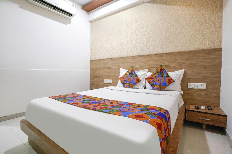 Fabhotel Galaxy I image