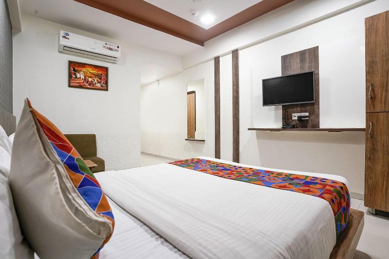 Fabhotel Galaxy I image